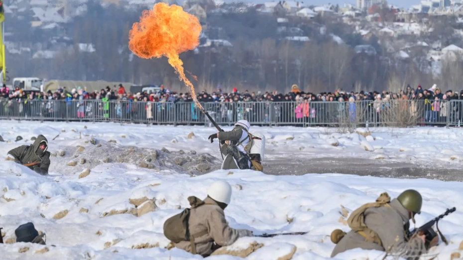 Военно-историческая реконструкция «Битва за Воронеж» состоялась на Петровской набережной