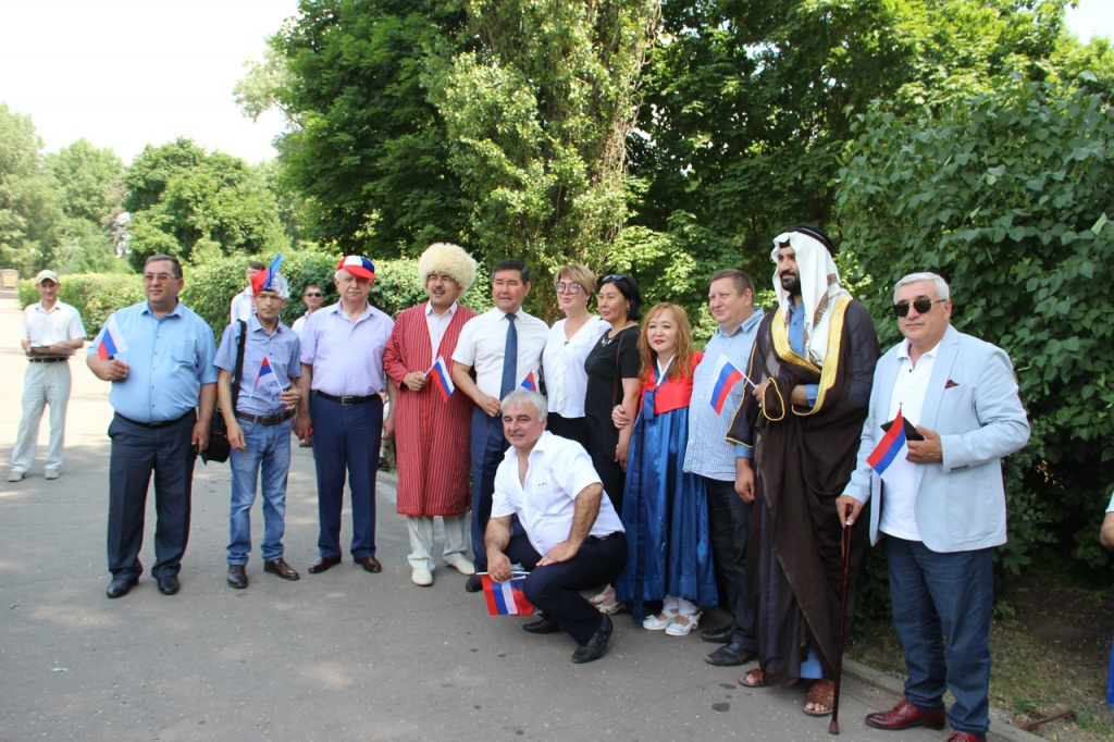 Руководители национальных общин на празднике в Воронеже