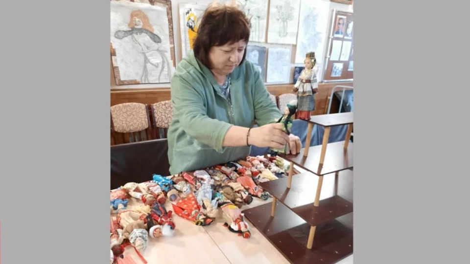 В Репьёвском краеведческом музее появилась уникальная коллекция фарфоровых кукол