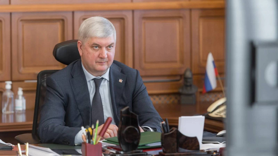 Губернатор принял решение помочь Курской области в ремонте Мемориала советским  воинам по просьбе Александра Хинштейна