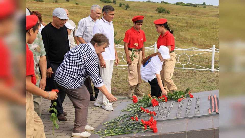 Воронежцы почтили память батыра Дона Чолпонбая Тулебердиева