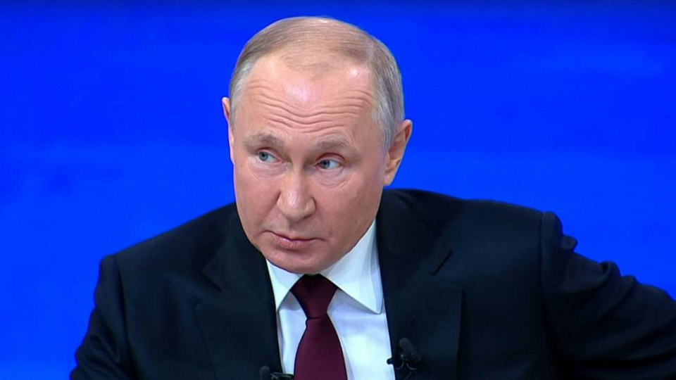 Владимир Путин: «Рынок труда не должен закрываться мигрантами в ущерб коренному населению»
