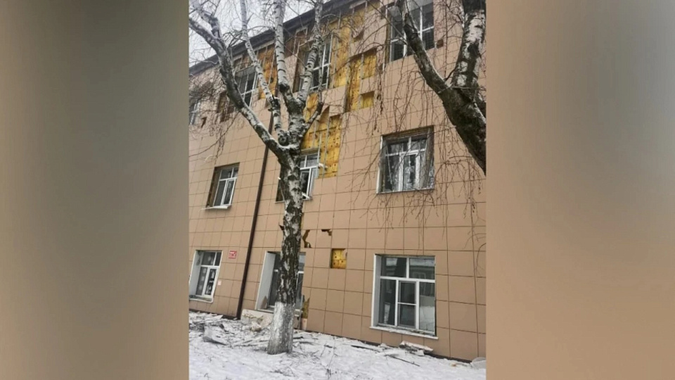 Появились кадры повреждённой БПЛА православной гимназии в Воронеже