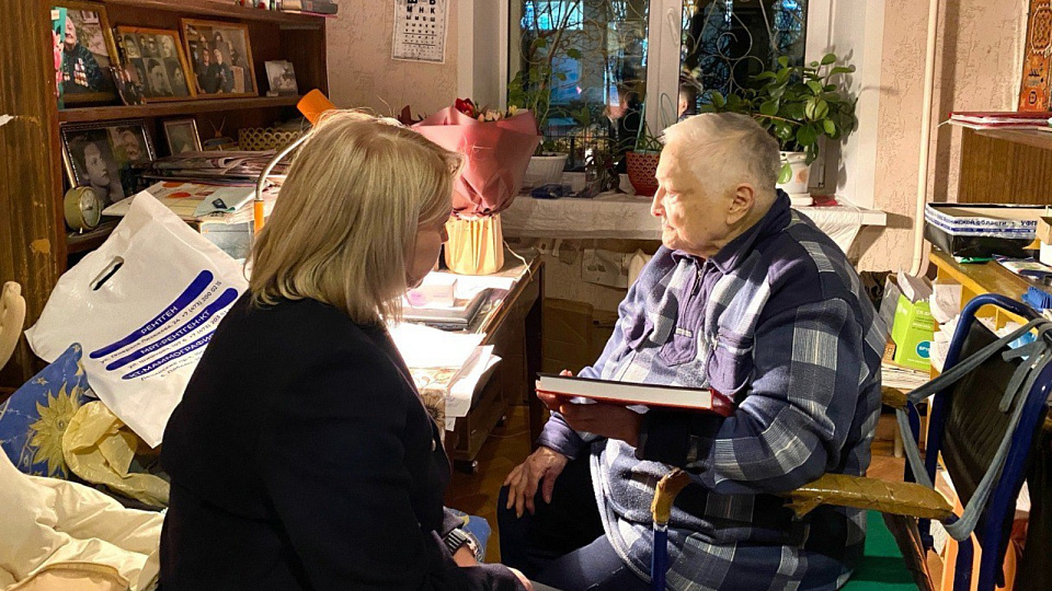 В Воронеже блокадницу Ленинграда Фариде Осипову поздравили с днём рождения