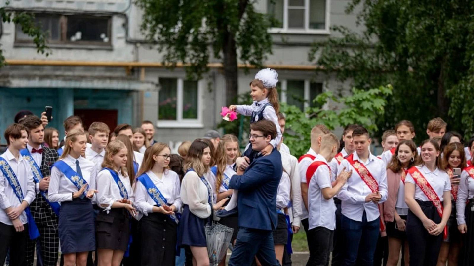 Губернатор выступил с обращением к воронежским выпускникам