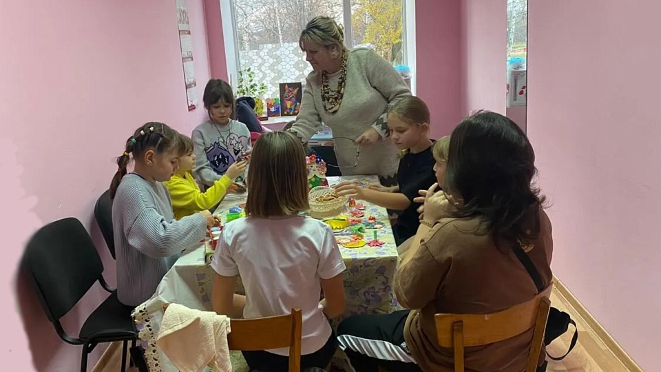 В Новохопёрском районе школьники учились делать русскую матрёшку