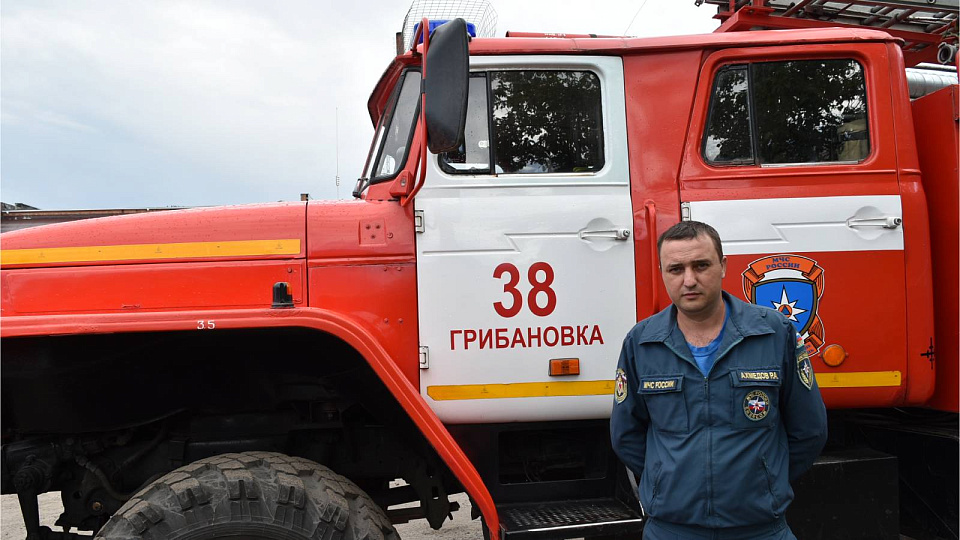 Верит в свою профессию