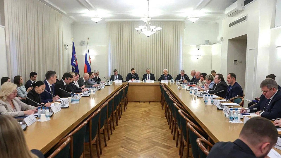 В Госдуме обсудили итоги реализации в 2024 году национальной политики