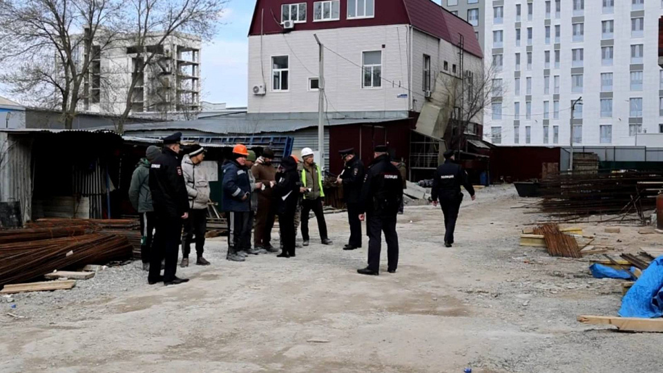 Воронежские полицейские выявили пять незаконных мигрантов из Узбекистана