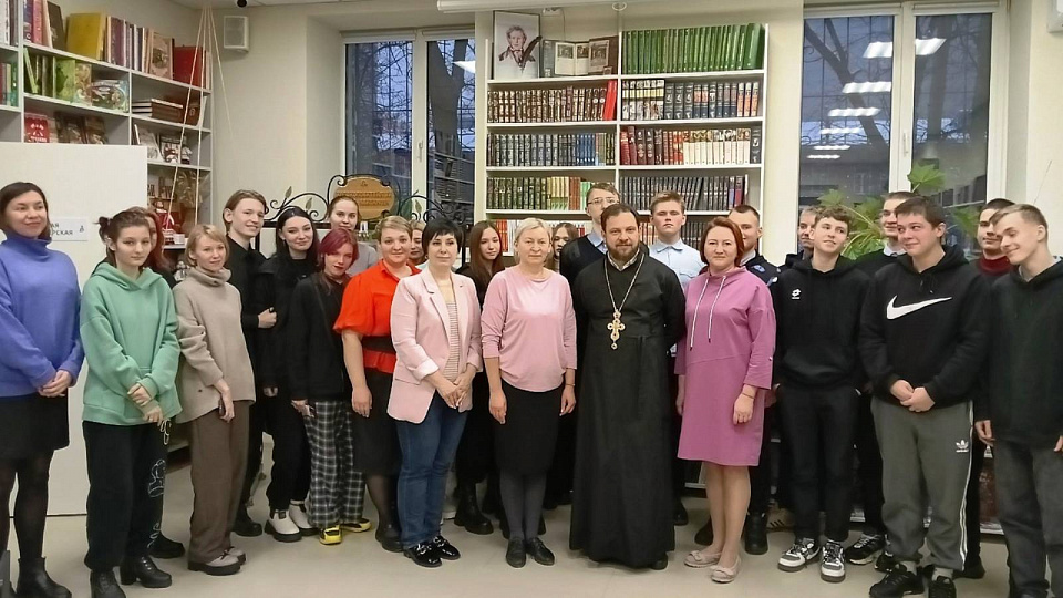 Воронежцам рассказали о семейных ценностях на примере святых Петра и Февронии