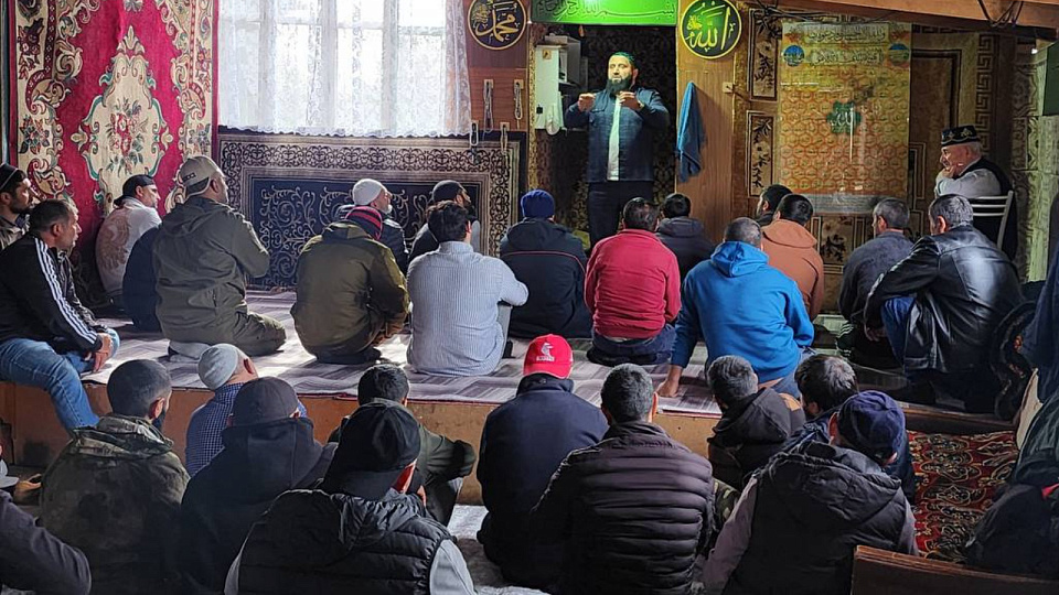 В Евдаково имам-мухтасиб провёл пятничную молитву (Джума)