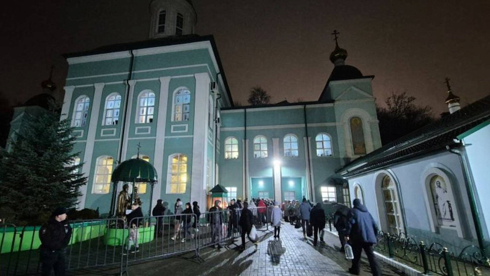 В Воронеже в крещенские купели вместе с православными окунулись иностранцы