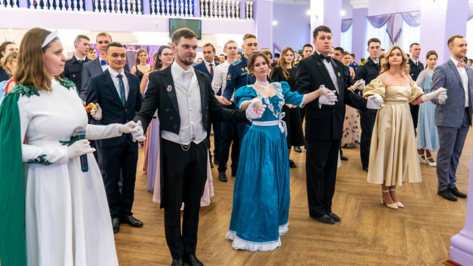 В Воронеже в двенадцатый раз состоялся городской Сретенский бал