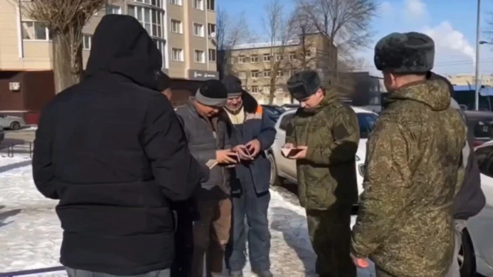 В Советском районе Воронежа провели рейд по мигрантам в торговых объектах 