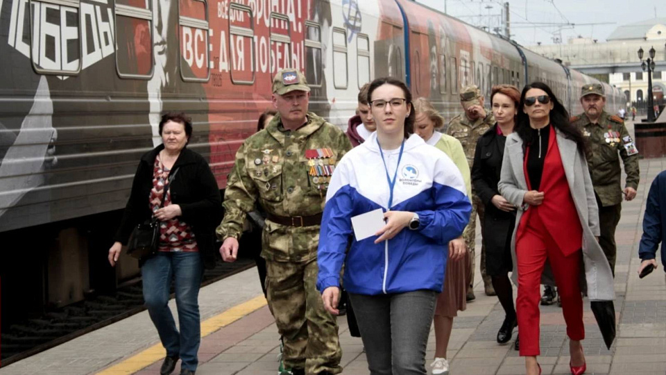 Воронежские ветераны СВО и их семьи посетили экспозицию «Поезда Победы»