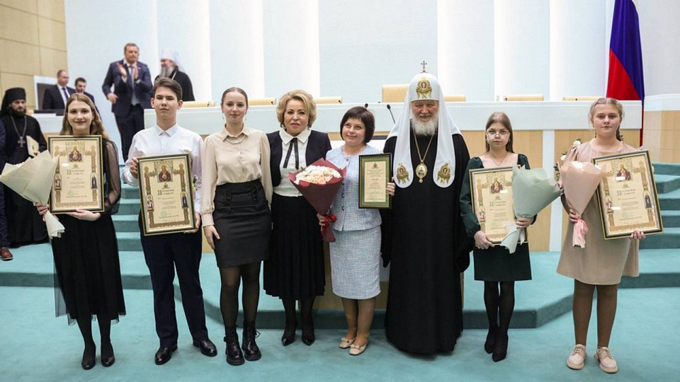 Юный иконописец получил награду Международного конкурса «Красота Божьего мира»