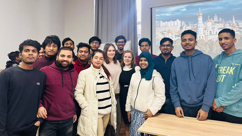 В Воронеже иностранным студентам рассказали о Конституции Российской Федерации