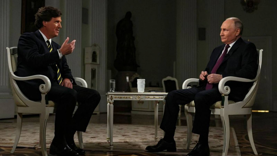 Президент РФ Владимир Путин дал интервью журналисту из США Такеру Карлсону