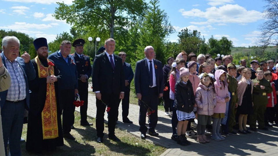 В Воробьёвском районе установили бюсты землякам - Героям Советского Союза