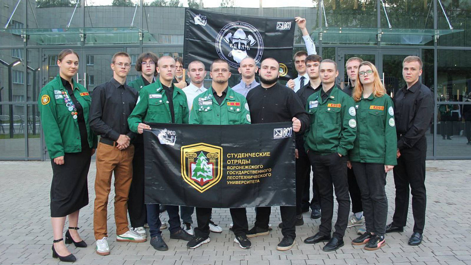 Воронежские студенты работают на конвейере крупнейшего автозавода в Татарстане