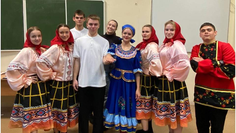 Воронежские студенты познакомились с семейными традициями и обрядами Древней Руси